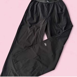 ALO Yoga Black lightweight sweatpants